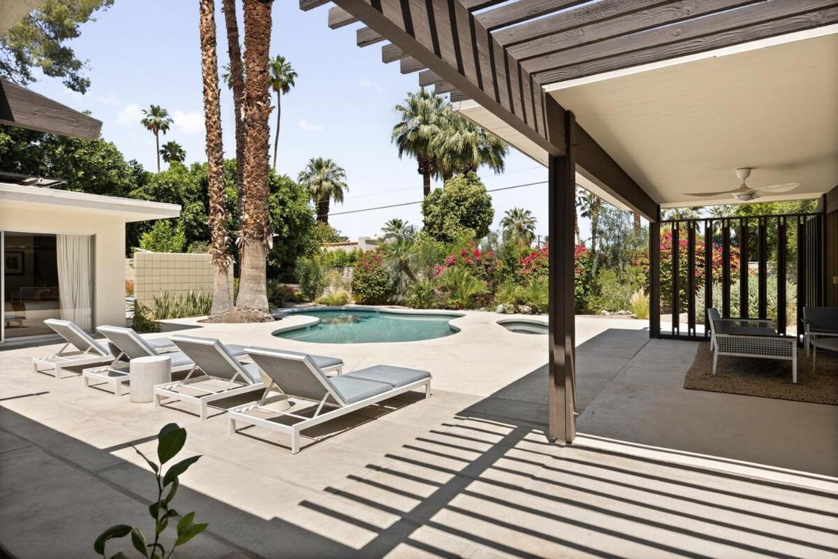 Hugh Kaptur Hideaway Villa Palm Desert Exterior photo